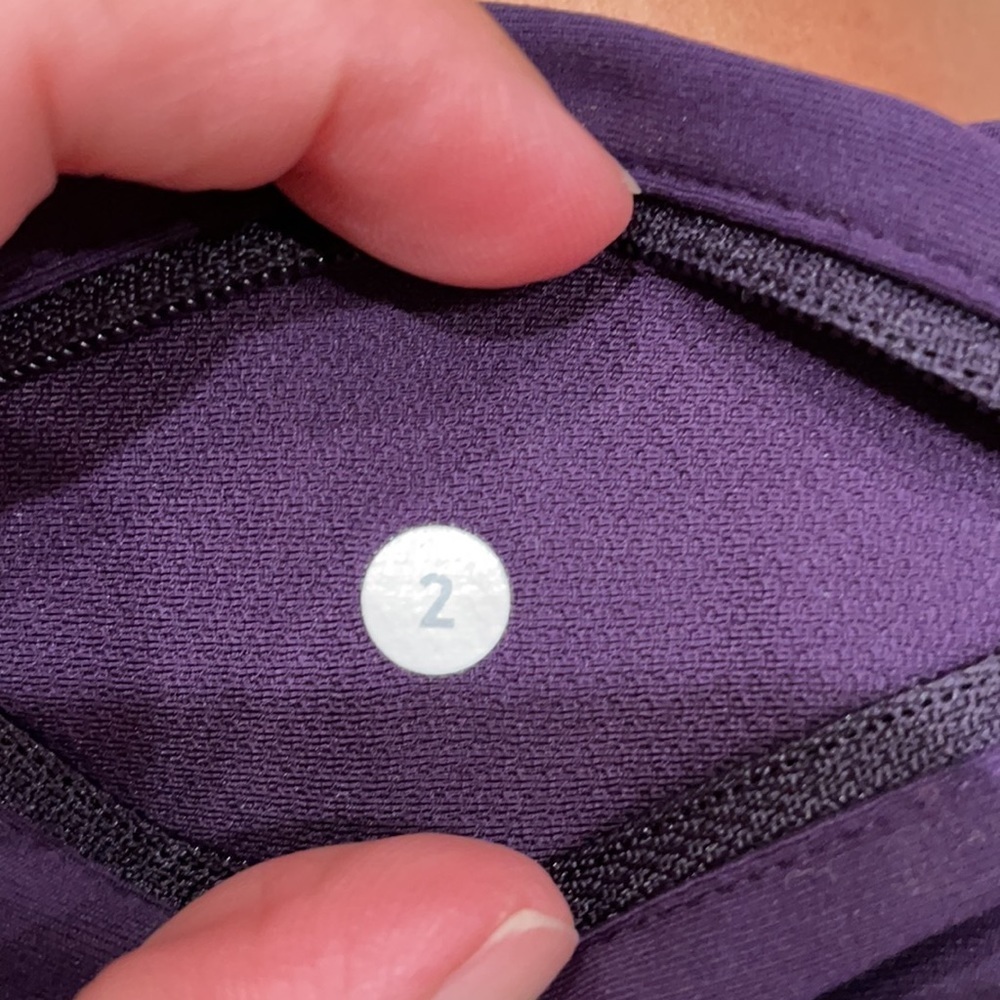Lululemon Tight Stuff Scallop Reflective Leggings - Picture 8 of 9